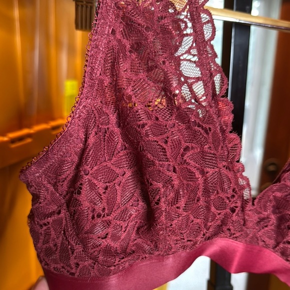 Aerie Lace Bralette in Burgundy Size Medium - Picture 4 of 9
